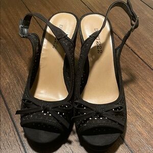 Chic Black Heeled Sandals